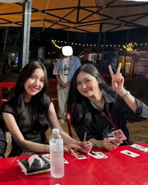 Siriamol Onkoon Instagram - ไทบ้านแลนด์ครั้งที่ 6 🎊 รูปวันที่6 มีเท่านี้เลยคุณพี่ม่วนจอยเกิ๊นน ลืมถ่าย😂
#ฟิฟิมหมอปลาวาฬ #ไทบ้านแลนด์6