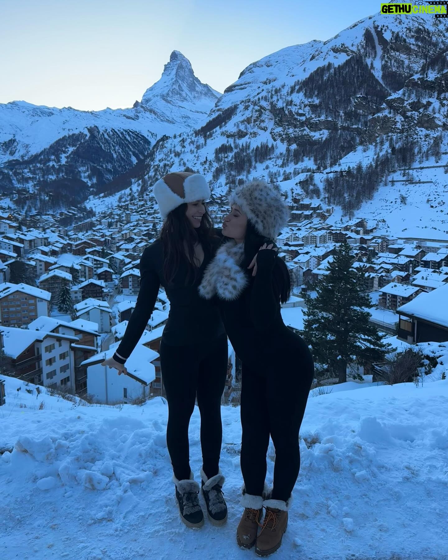 Sky Katz - 128.1K Likes - alps 🗻