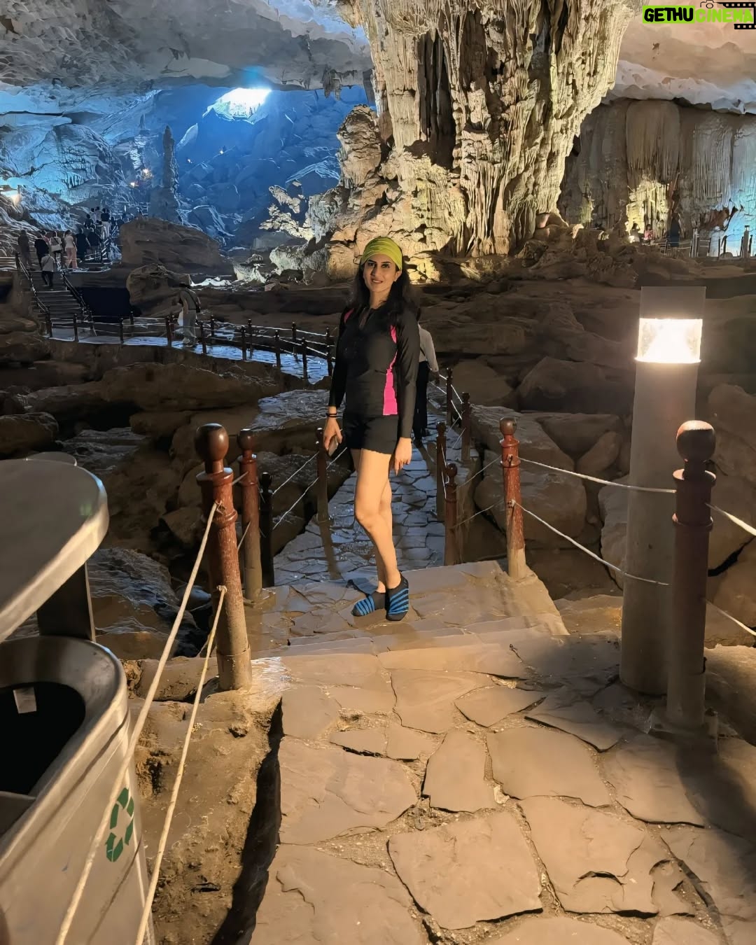 Smita Gondkar - 5.4K Likes - Wondering through Caves!!
Such a wonderful and unbelievable experience to escape through the Caves.ā°ļøš
.
.
.
#smitagondkar #smittens #traveling #HalongBay #travel #Vietnam #Caves #TravelDiaries #VietnamAdventures #trending #explorepage