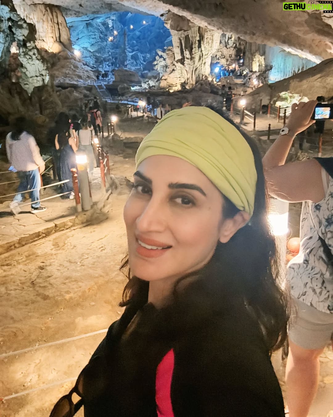 Smita Gondkar - 5.4K Likes - Wondering through Caves!!
Such a wonderful and unbelievable experience to escape through the Caves.ā°ļøš
.
.
.
#smitagondkar #smittens #traveling #HalongBay #travel #Vietnam #Caves #TravelDiaries #VietnamAdventures #trending #explorepage