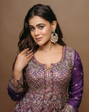Sneha Gupta Instagram - Grace in every twirl, elegance in every thread. ✨ 
Dm to buy ✨

"Introducing the stunning @snehagupta28, the face of our brand! We're thrilled to have her on board. Thank you, Sneha, for being an incredible partner! ❤️💫

Earrings- @kickyandperky × @besotted_communications 
📷- @ruphotographer2

#TimelessElegance #moriclothing #instagram #fyp #explore