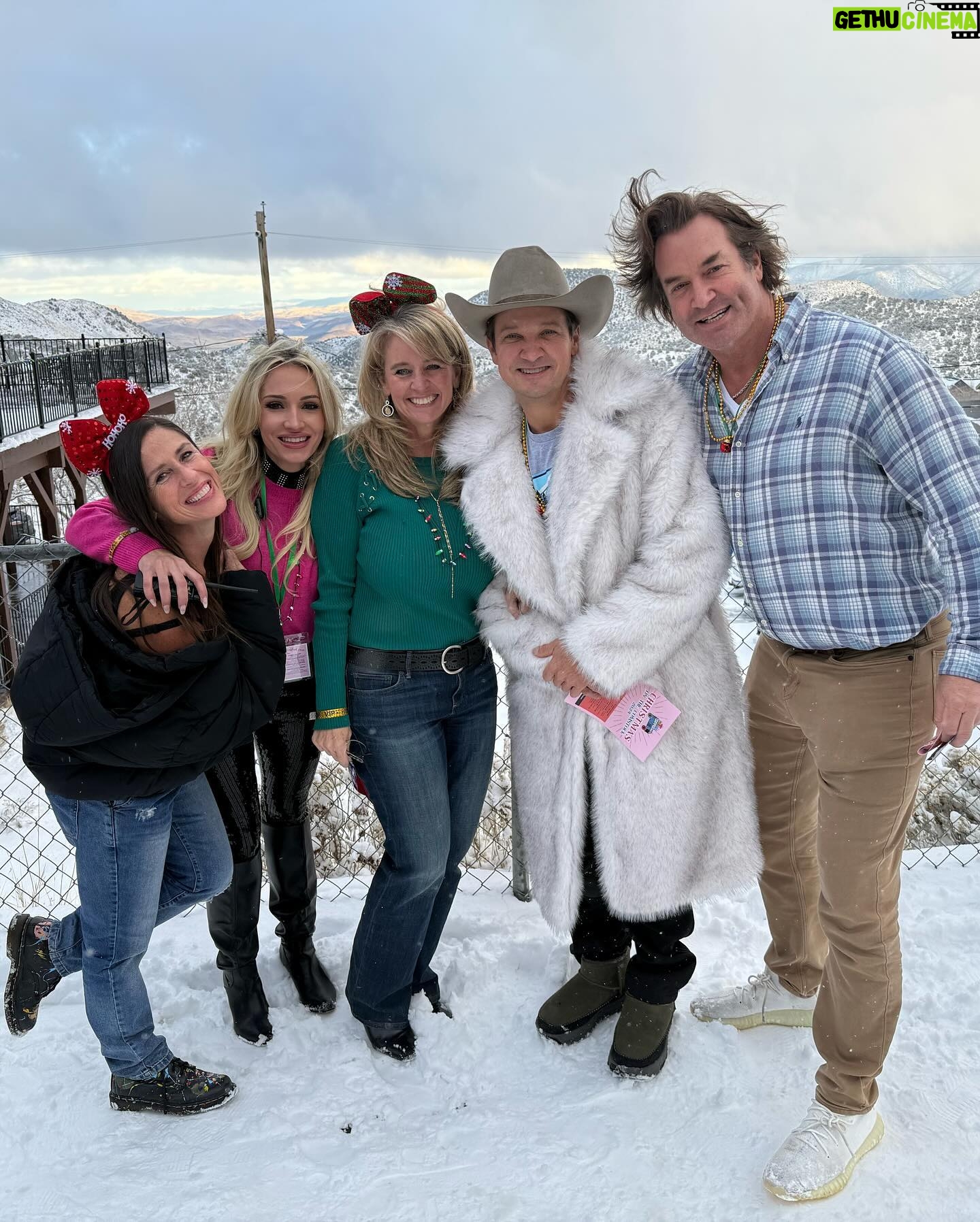 Soleil Moon Frye - 8.9K Likes - It was such a beautiful and moving experience to celebrate this holiday season with 400 incredible children, foster youth, and their families in Virginia City. The community came together in such an awe inspiring way. The incredible kids faces lit up in joy, the stunning snow creating such warmth in our hearts, Santa, the fire dept, volunteers, Sheriffs dept, Business owners, amazing donors, everyone that came out to support thank you for the laughter and humanity in abundance. It was a true Winter Wonderland.
To this family, extended family @officialrennervationfoundation @kymrenner @jeremyrenner @shanarogers @nicky_bonilla @kaylarenner @xanderfrie @officialrorymillikin @officialkatiecazorla & the whole @officialrennervationfoundation team that are making such a difference in these kids lives, I love you. Thank you for the treasure of being part of what the true spirit of the holidays are all about. ♥️🙏♥️.