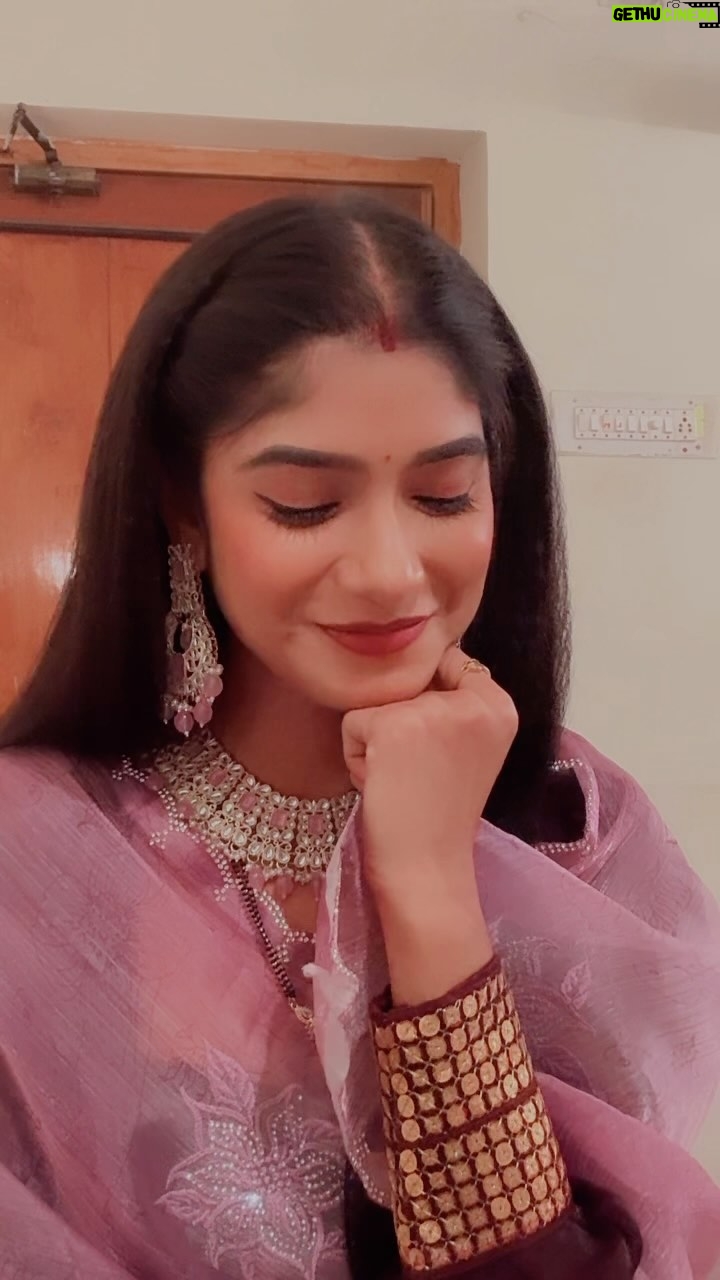 Somalin Parida - 24.4K Likes - 💜🙈