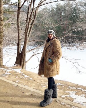 Son Dam-bi Instagram - 건강하게🥰
모두들 감기 조심🤒