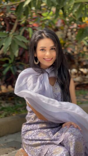 Sonal Vengurlekar Instagram - 💜 🌟 @joviindia