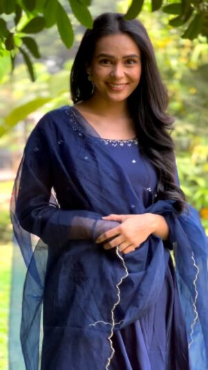 Sonal Vengurlekar Instagram - Tu hai kahaan 🫶🏻🫶🏻🫶🏻🫶🏻

@ambraee_ 🌟