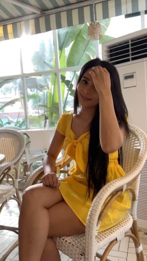 Sonal Vengurlekar Instagram - 🌟😎
@donnadelibombay 

#nain #reelitfeelit #punjabi #love