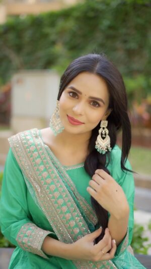 Sonal Vengurlekar Instagram - @karaj_jaipur 🫶🏻
🎥: @rohitgaikwadfilms 
Styled by : @pbenbanshi