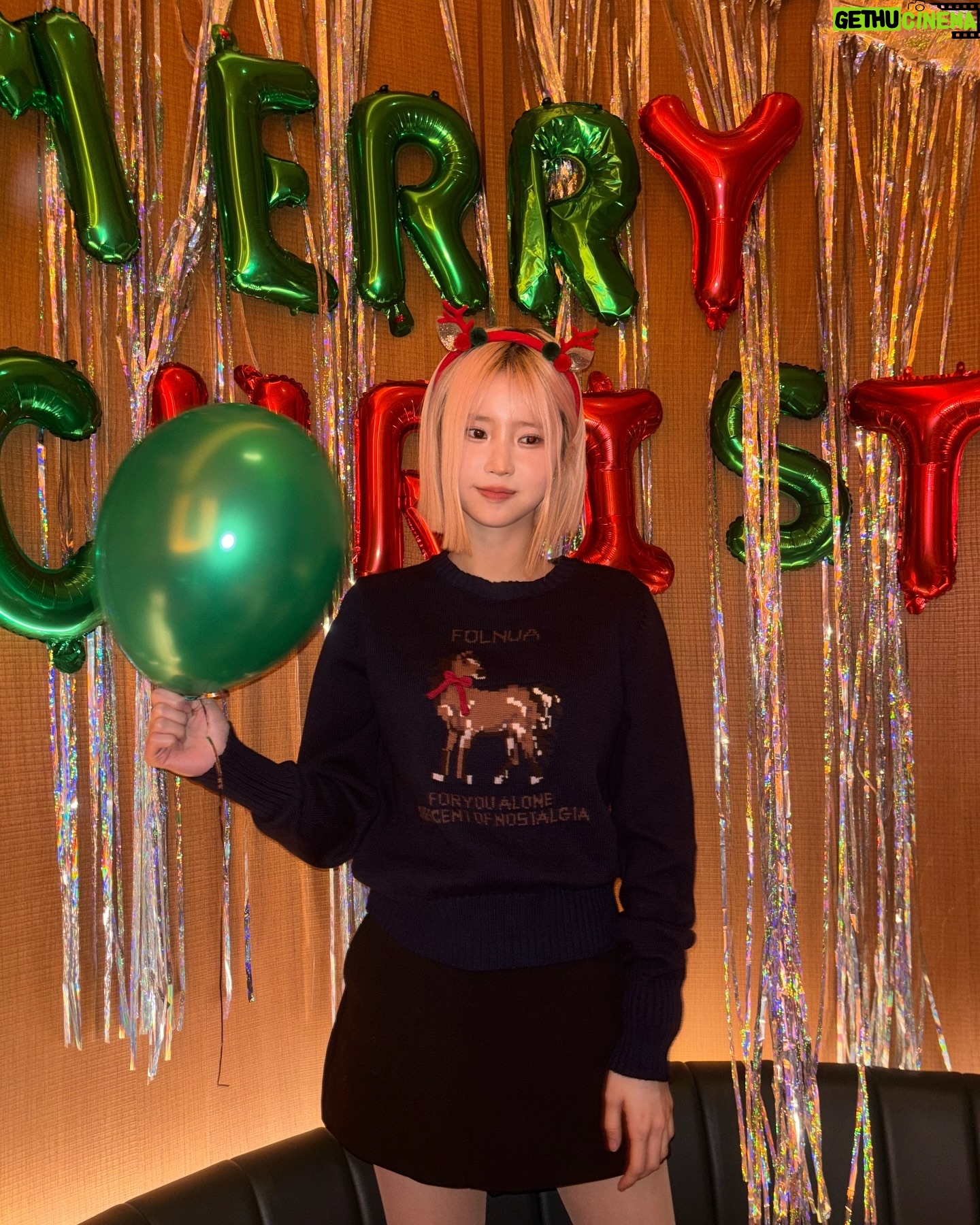 Song Ha-young - 192.1K Likes - Merry Christmas ❄️🦌🎅🏻