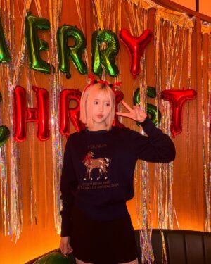 Song Ha-young Instagram - Merry Christmas ❄️🦌🎅🏻