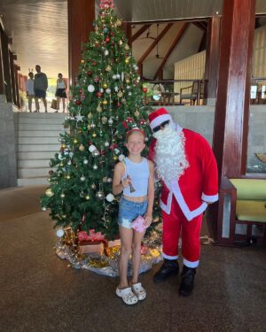 Sonia Kruger Instagram - Merry Christmas! May you sleigh all day! 🎅🏻❤️