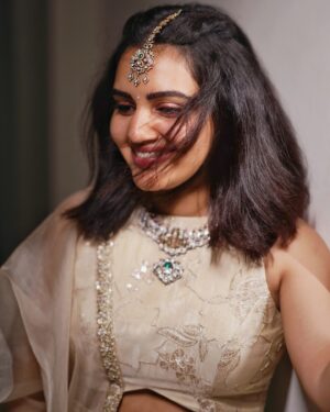 Sonia Singh Instagram - Just glowing ✨

Dress courtesy: @shilpacouture 
Jewellery: @goyazsilverjewellery 
PC : @_surya_teja_9