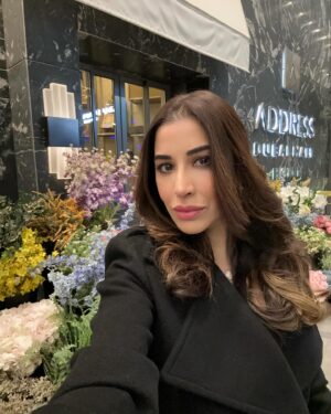 Sophie Choudry Instagram - Kicking off Jan 2025 with magical sunsets, breathtaking views and a touch of Dubai magic ✨ Here’s to a year that glows as brightly as this city! 🌅🌟 #NewYearVibes #hello2025 #dubai @addressdubaimall 

 #DubaiDreams #sophiechoudry #burjkhalifa #sunset #sunsetlover #sophiechoudry