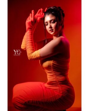 Soumi Ghosh Instagram - I’ve a sexy imagination 🩷

📸  @framemaker_yogabrata 
💄 @makeupartistrybypampa