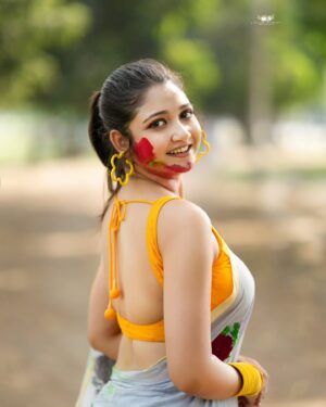 Soumi Ghosh Instagram - In frame @soumi_ghosh_