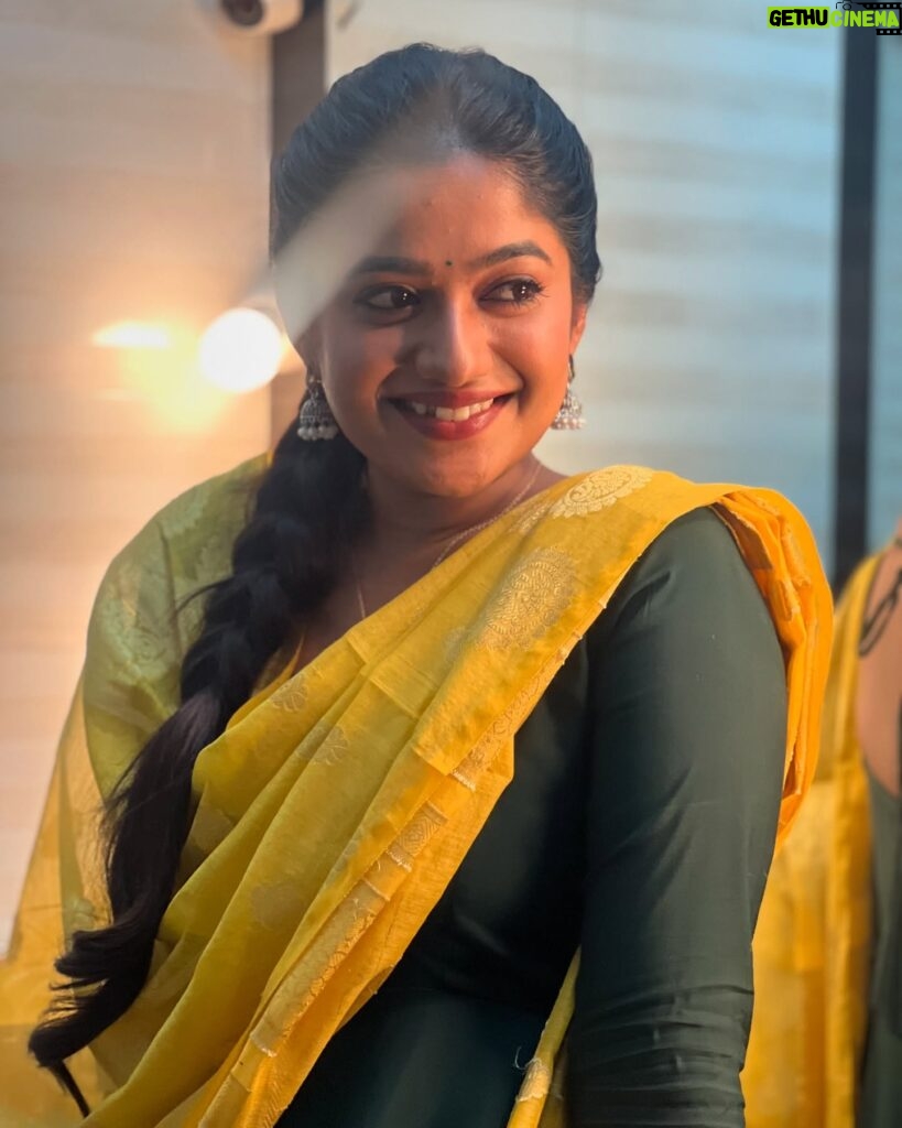 Actress Soundarya Reddy HD Photos and Wallpapers January 2025 | Gethu ...