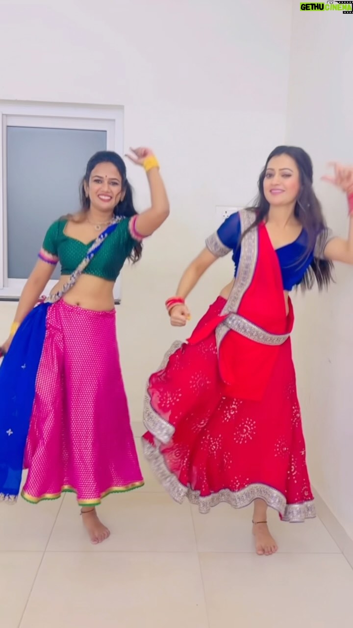 Sowmya Raoh - 24K Likes - Kissik with my new friend 💃 💃
@ariyanaglory
#sowmyarao #ariyana #explore #kissik #pushpa2 #reels
