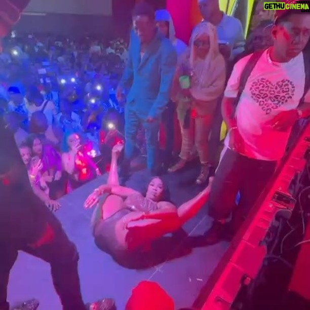 Spice - 41.1K Likes - I Gave away a quick Quarter Million on this Dance competition , for my new song #Chair 🪑 and #Goat 🐐 at Boom Boom Birthday Party this morning 💙💙💙 SLIDE TO SEE THE DANCEHALL MADNESS. @billboardselector @harryhypemusic Had to stop by and show the Cheerleaders dem some love for the new year. #SupportWhoSupportYou @dhq_chicken @dhq_chips @dhqneaty @official_dollybody_