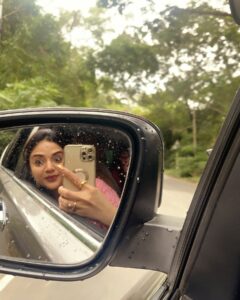 Actress Sreemukhi HD Photos and Wallpapers December 2024