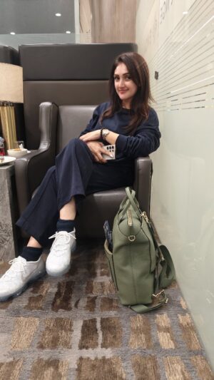 Sridevi Vijaykumar Instagram - Happy holidays 🎄❤️✈️☃️💃

#holidaytime #travel #christmas #itstheseason #hohoho #jollyseason #happyholidays #christmas #holiday #happynewyear  #europe #familytime #traveldiaries #holidays