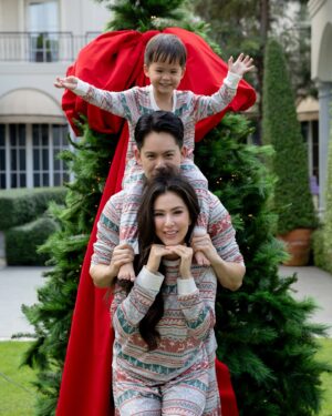 Sririta Jensen Instagram - Merry Christmas to everyone naka🎄🎅🏻
ขอให้ทุกคนมีความสุขมากๆมีแต่สิ่งดีๆในวันคริสต์มาสค่ะ ❤️🥰