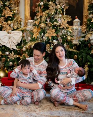 Sririta Jensen Instagram - Merry Christmas to everyone naka🎄🎅🏻
ขอให้ทุกคนมีความสุขมากๆมีแต่สิ่งดีๆในวันคริสต์มาสค่ะ ❤️🥰