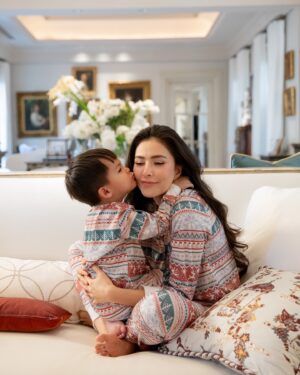 Sririta Jensen Instagram - Merry Christmas to everyone naka🎄🎅🏻
ขอให้ทุกคนมีความสุขมากๆมีแต่สิ่งดีๆในวันคริสต์มาสค่ะ ❤️🥰