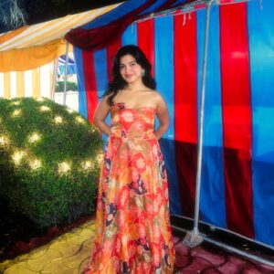 Srishti Garg Instagram - can u tell i just danced on tattad tattad💅🏻

this dress is custom made from @shop.joules absolutely love ittt💞💞