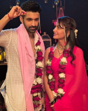 Sriti Jha Instagram - Amvira di ho gayi waah bhai waah

Thank you for the love!!!
