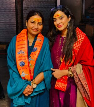 Stefy Patel Instagram - Toh apne birthday week pe hum Ram Lalla ji and hanuman ji se milne Ayodhya gye the 🙏♥️
.
.
Blessed and grateful for such a beautiful start of 2025🥰