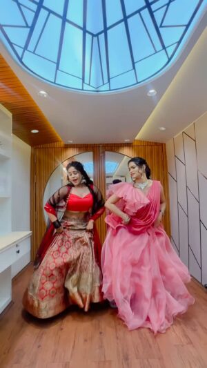 Subhashree Rayaguru Instagram - Too late for the Trend with @swethaa_naidu 🤣
For Family Stars show! 

Wearing @srinisdesignerstudio 

#peelings #subhashree #subbu #explore #trendingreels #teluguactress