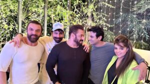 Sugandha Mishra Instagram - Happy Birthday post 😀 🎉✨ A night to remember 🥳 @beingsalmankhan @sohailkhanofficial @arbaazkhanofficial  @iambobbydeol @sugandhamishra23 @fukravarun