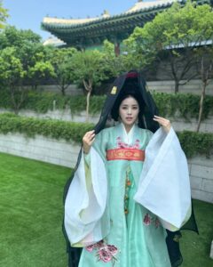 Actress Suh Dong-joo HD Photos and Wallpapers February 2025
