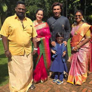 Suja Varunee Instagram - 😍Enga veetu challems 🧿 @indraja_sankar17 @dr.thodarvom_karthick Many congrats to the new parents-to-be🌟Wishing you a lifetime of happiness with your new baby👼🏻Your baby will be so loved and cherished! Can’t wait to meet the little one🙏 God bless you thangams ✨

Blouse from my most favourite place- @ishithaa_design_house 
Makeover- @dollupmakeover_artistry 
Saree- @houseofayati 
Jewel- @vummidibangaru 

#seemandham #babyshower #favourite #tradition #colourful #function #divine #loveislove #family