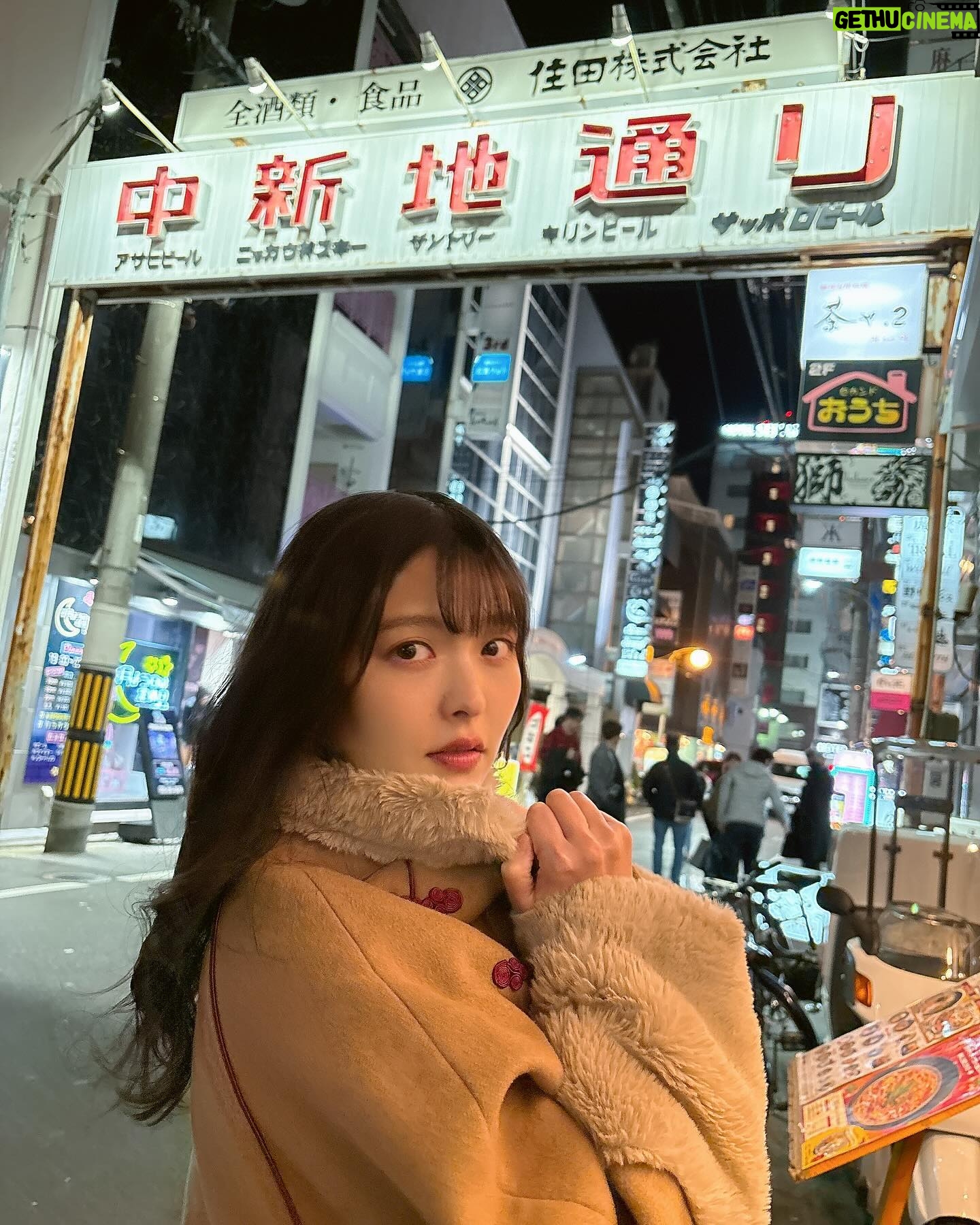 Sumire Uesaka - 40.2K Likes - かようび!
おおみそかですね〜!!
皆さま、すこやかにお過ごしでしょうか?
大晦日、みんなは何食べるのかな…?
私はお蕎麦は買いましたよ!!
2024年、本当にありがとうございましたっ!
楽しいことがたくさんできました!幸せいっぱい大充実な時間を共に過ごしてくださって、感謝です!
そして2025年も、楽しさと好奇心とすこやかに溢れる一年にしましょうね!
同志よ、ますます、すこやかになーーれっ!!
それではみなさま、素敵な大晦日の時間をすごしましょう!
良いお年をですっ!
#上坂すみれ