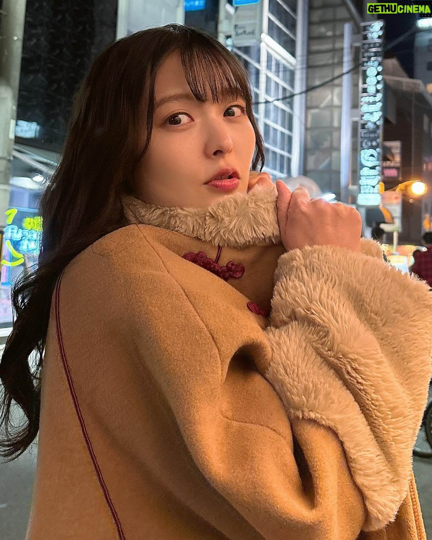 Sumire Uesaka - 40.2K Likes - かようび!
おおみそかですね〜!!
皆さま、すこやかにお過ごしでしょうか?
大晦日、みんなは何食べるのかな…?
私はお蕎麦は買いましたよ!!
2024年、本当にありがとうございましたっ!
楽しいことがたくさんできました!幸せいっぱい大充実な時間を共に過ごしてくださって、感謝です!
そして2025年も、楽しさと好奇心とすこやかに溢れる一年にしましょうね!
同志よ、ますます、すこやかになーーれっ!!
それではみなさま、素敵な大晦日の時間をすごしましょう!
良いお年をですっ!
#上坂すみれ