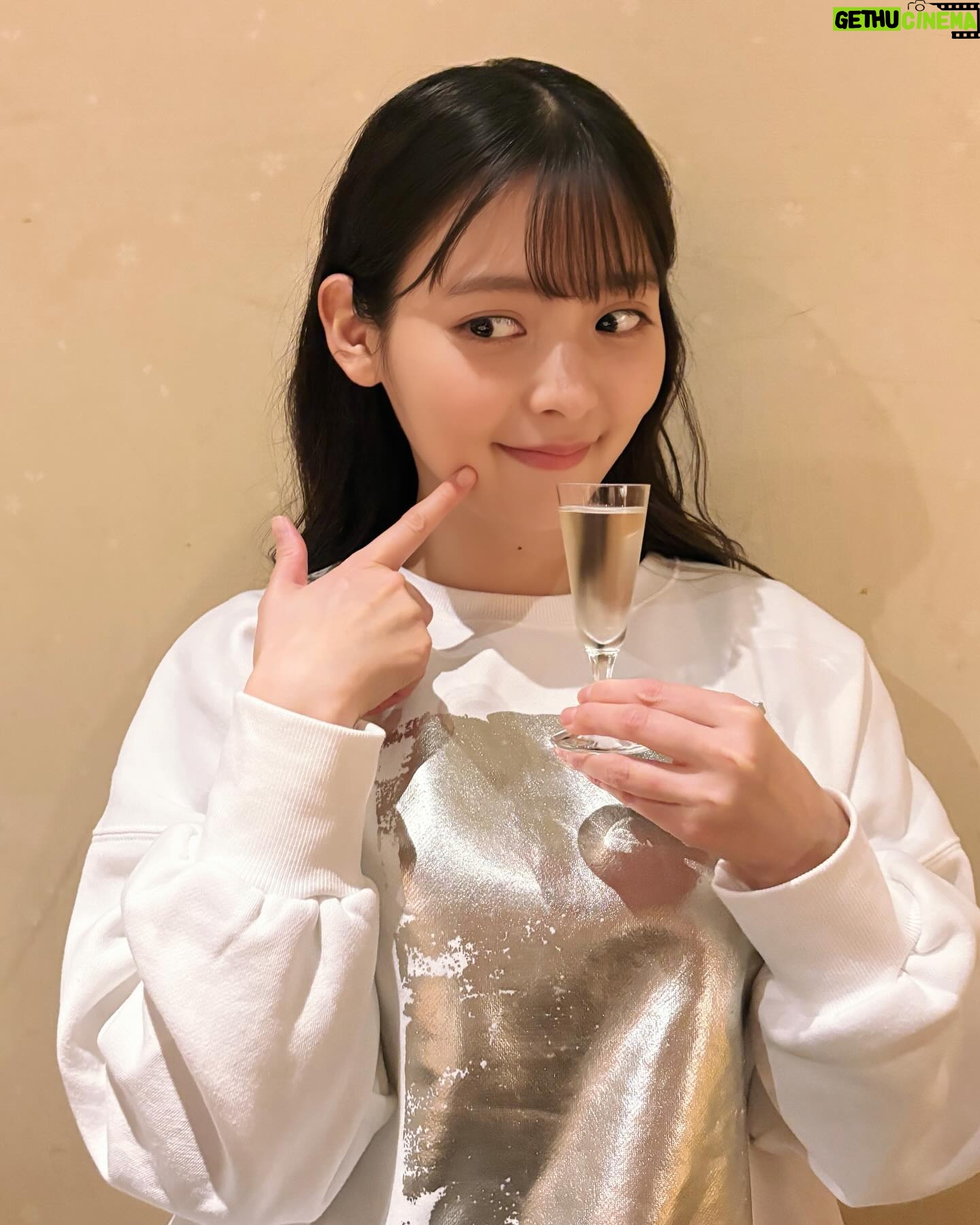 Sumire Uesaka - 40.2K Likes - かようび!
おおみそかですね〜!!
皆さま、すこやかにお過ごしでしょうか?
大晦日、みんなは何食べるのかな…?
私はお蕎麦は買いましたよ!!
2024年、本当にありがとうございましたっ!
楽しいことがたくさんできました!幸せいっぱい大充実な時間を共に過ごしてくださって、感謝です!
そして2025年も、楽しさと好奇心とすこやかに溢れる一年にしましょうね!
同志よ、ますます、すこやかになーーれっ!!
それではみなさま、素敵な大晦日の時間をすごしましょう!
良いお年をですっ!
#上坂すみれ