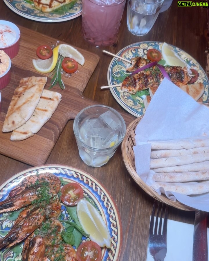 Summer Harte - 3 Likes - about last night🍴🍷 Thank you so much to @mythosarcadian for last night’s gorgeous evening!! The restaurant is the cosiest vibe with absolutely SPECtacular food & ofcourse plenty of fun cocktail’s🥰 Bestie date night done right I’d say 🤍
Thank you sm to @jayjayprofficial for organising this dinner!! 🫶🏼🫶🏼