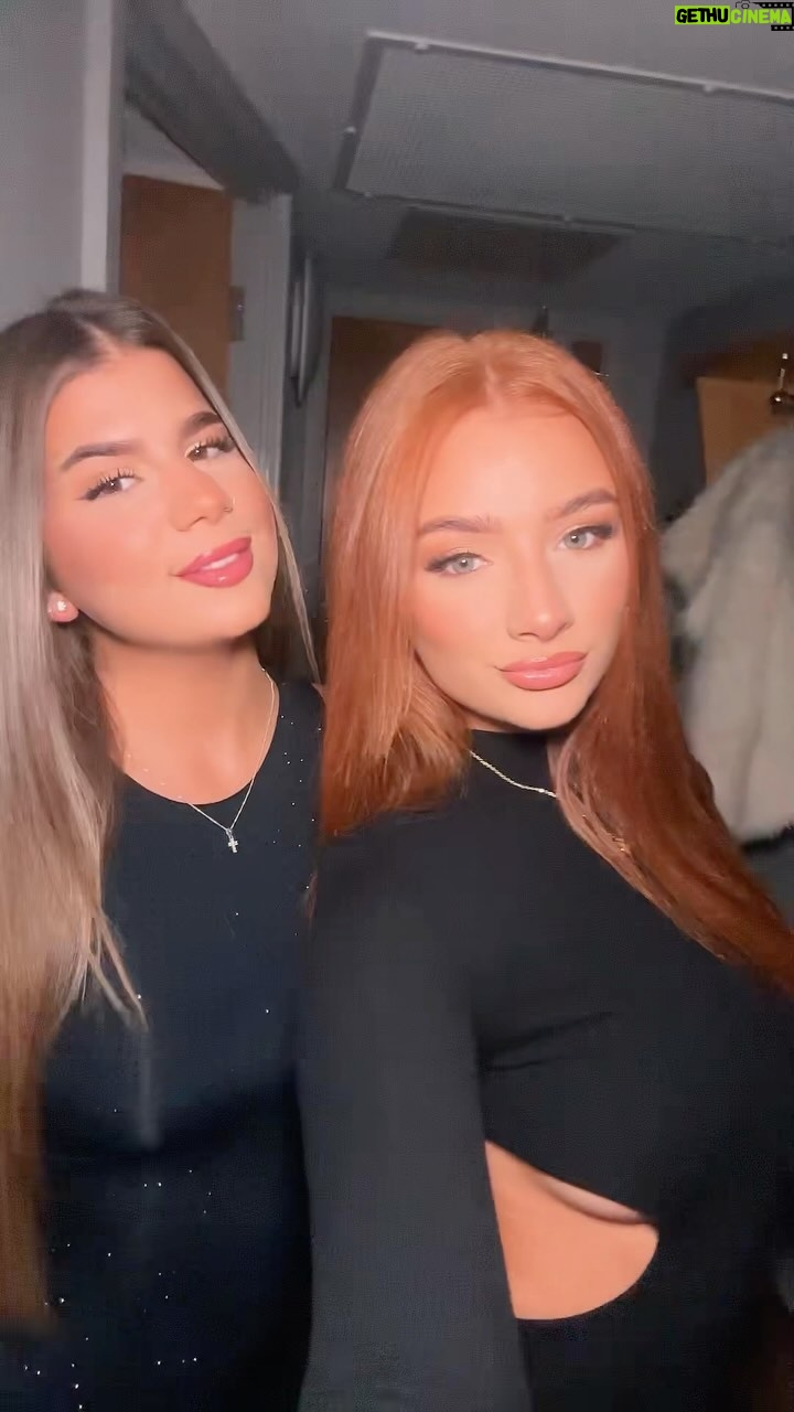 Summer Harte - 848 Likes - Happy birthday my girl @lucyhopexo 🖤🍾