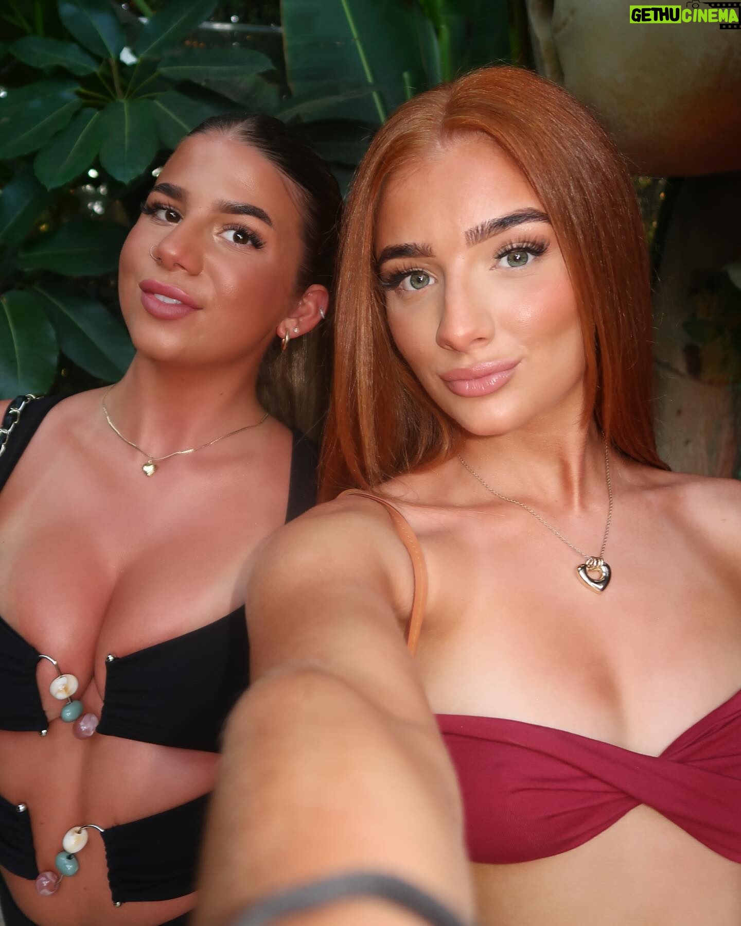 Summer Harte - 3 Likes - wannabe locals 🍷
swipe to see a big grin x