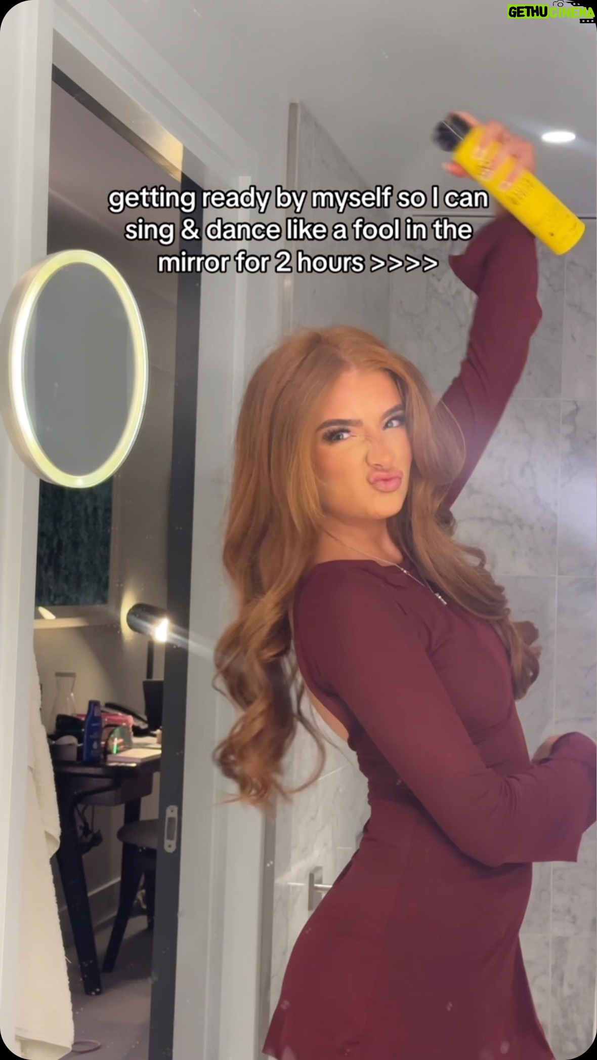 Summer Harte - 1K Likes - Getting ready by urself is so therapeutic 🎀💆♀️💄!!!
dress is @whitefoxboutique dc SUMMERHARTE🤍