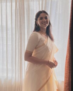Actress Sunaina HD Photos and Wallpapers September 2024