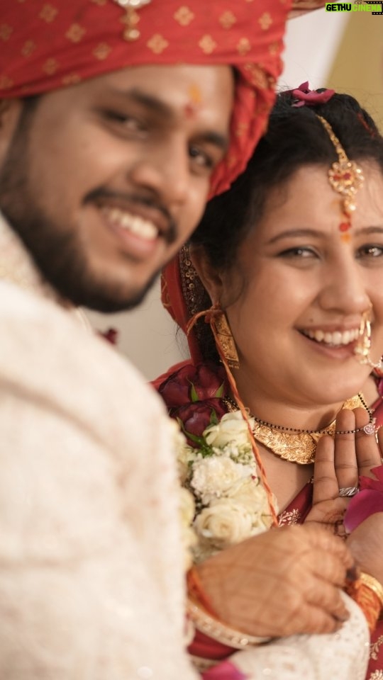 Supriya Shukla - 24.3K Likes - हो गयी शादी ❤️
They are happily married❤️
झनक -स्वपनिल ❤️
12th December.. 2024.
परिणय सूत्र में बंध गये हमारे बच्चे...
भगवानजी के आशीर्वाद.. 🙏
आसमां से नाना -नानी..दादा -दादी का ढ़ेर सारा प्यार और आशीष 🙏..
प्यार.. दुलार.. दुआएं... बहुत सारा प्यार उन सबका जो वहां साथ थे.. और उनका जो वहां साथ नहीं थे.. पर उनका प्यार साथ था 🙏
सब रस्मे ..घुड़चरी... बारात... दुल्हन का आगमन.. जयमाला.. फेरे... कन्यादान.. मंगलसूत्र.. मांग में कुमकुम.. फूलों की बरसात... पोषपूजा... विवाह संपन्न 🙏❤️
विवाहित जोड़े को ढेरों ढेरों प्यार ❤️