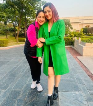 Surilie Gautam Instagram - Happy Birthday to everyone ‘s favourite @yamigautam 😘🥰❤️☀️
Another year to you being the best sister anyone could ever have .
From being my second mom to being my best friend, I wish nothing for you but absolute happiness now and forever.
More years for you to teach me the ways of life and more years of inspiration for a strong women I want to be.
I love you so so much 😘😘😘
#happybirthday🎂 #yamigautam#beautifulgirl ❤️