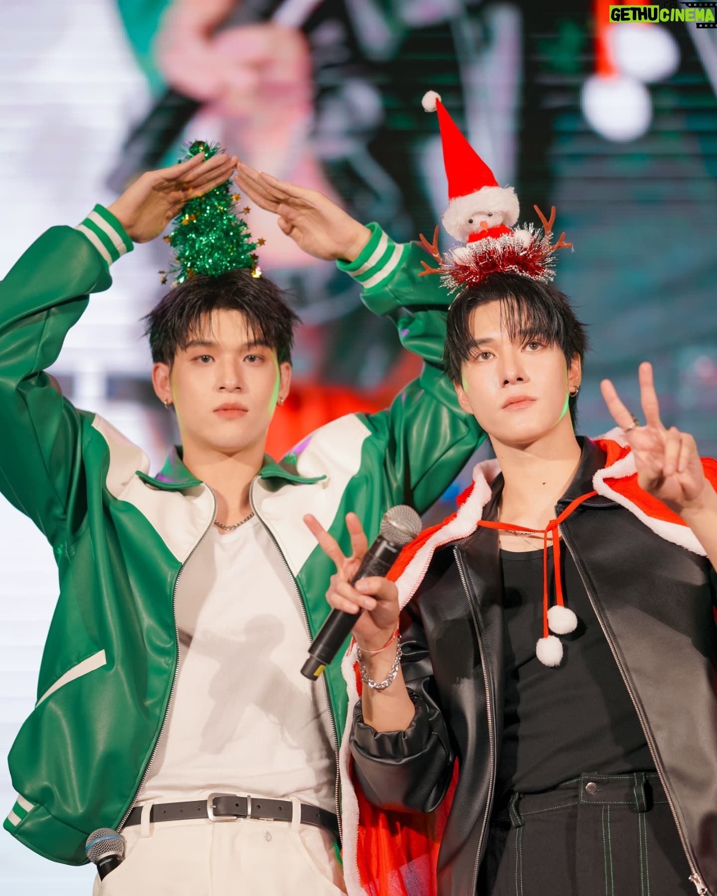 Tachakorn Boonlupyanun - 28K Likes - "Grab Merry and munch" in my (2024) memory. 🎄☃️🎅
Many Thanks to khun @mamo_rayko 🙏💚✨️
@njarjarr @moobank_make @mintmeno @piikornlek @saayaa.mmuk