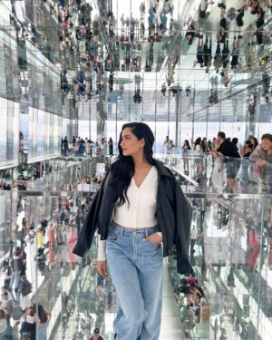 Tanu Grewal Instagram - Thank you for showing love to Mirrors 😚🤍