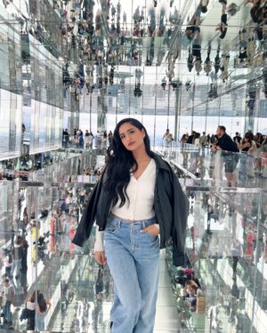 Tanu Grewal Instagram - Thank you for showing love to Mirrors 😚🤍