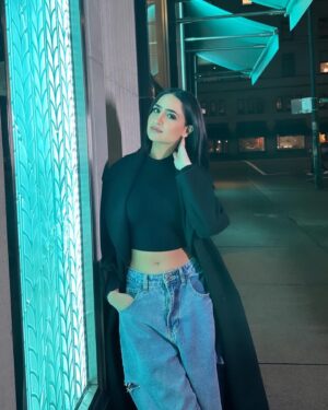 Tanu Grewal Instagram - hello 🖤