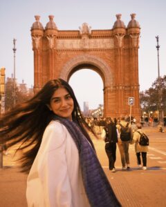 Actress Tanvi Malhara HD Photos and Wallpapers January 2025