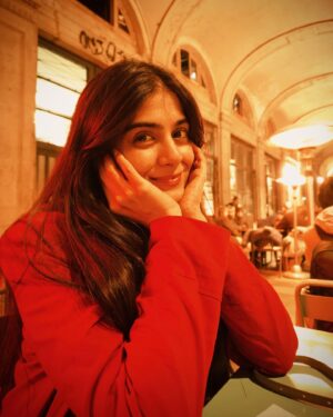 Tanvi Malhara Instagram - Me Gustas Tu or whatever that means😂💃🏻

@pratham94 

#barcelona #spainitup